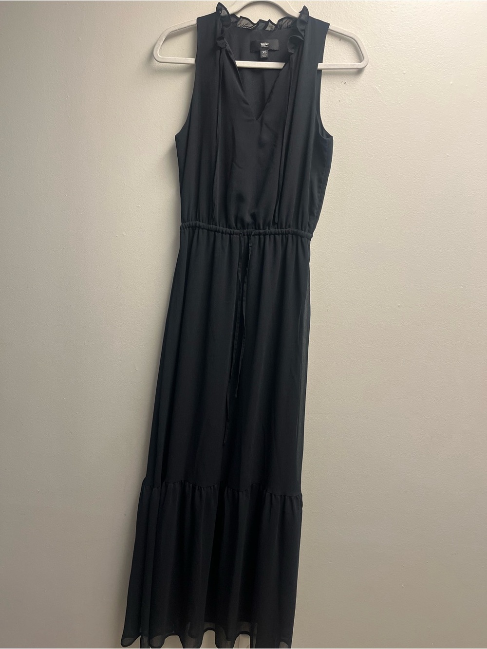 Mossimo  Black Sleeveless Maxi Dress with Ruffle Neck